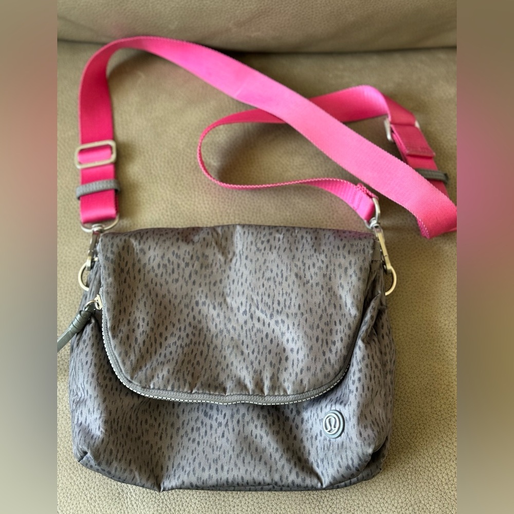 Lululemon crossbody